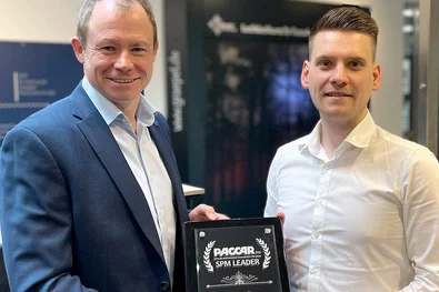 Ausgezeichnete Leistung: Graepel steigt bei DAF als Lieferant zum "Leader" auf